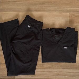 Women’s Fig’s Scrub Set - Black - Small